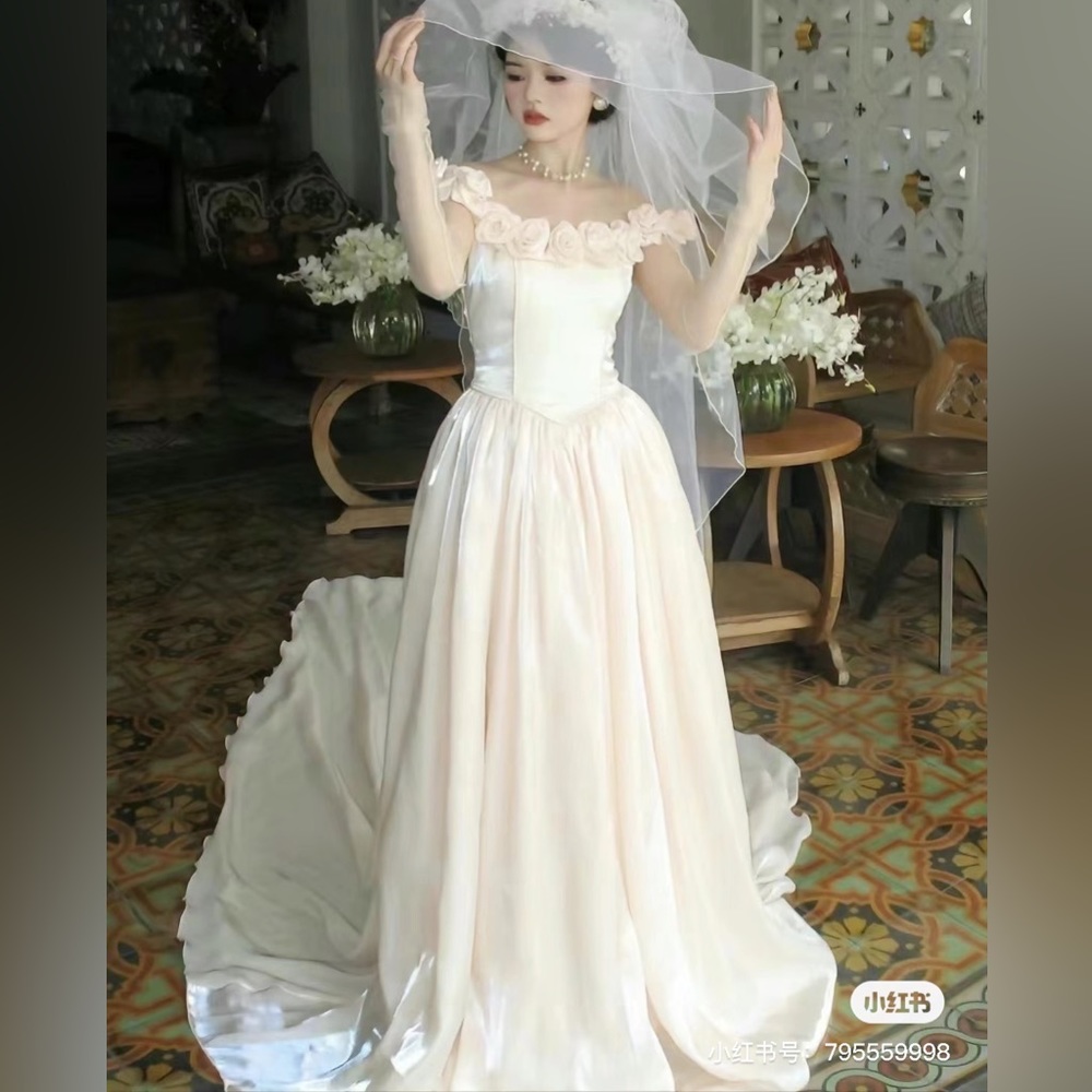 HOLD| Satin wedding dress (size0-6) - Picture 5 of 12